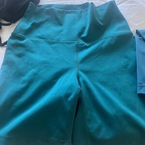 Yogalicious medium x2